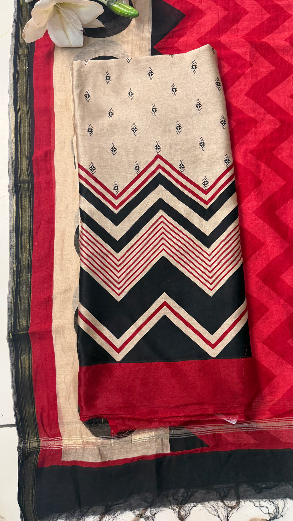 Exquisite Traditional Print Maheshwari Suit
